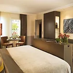 Saxe Eiffel 4* Paris