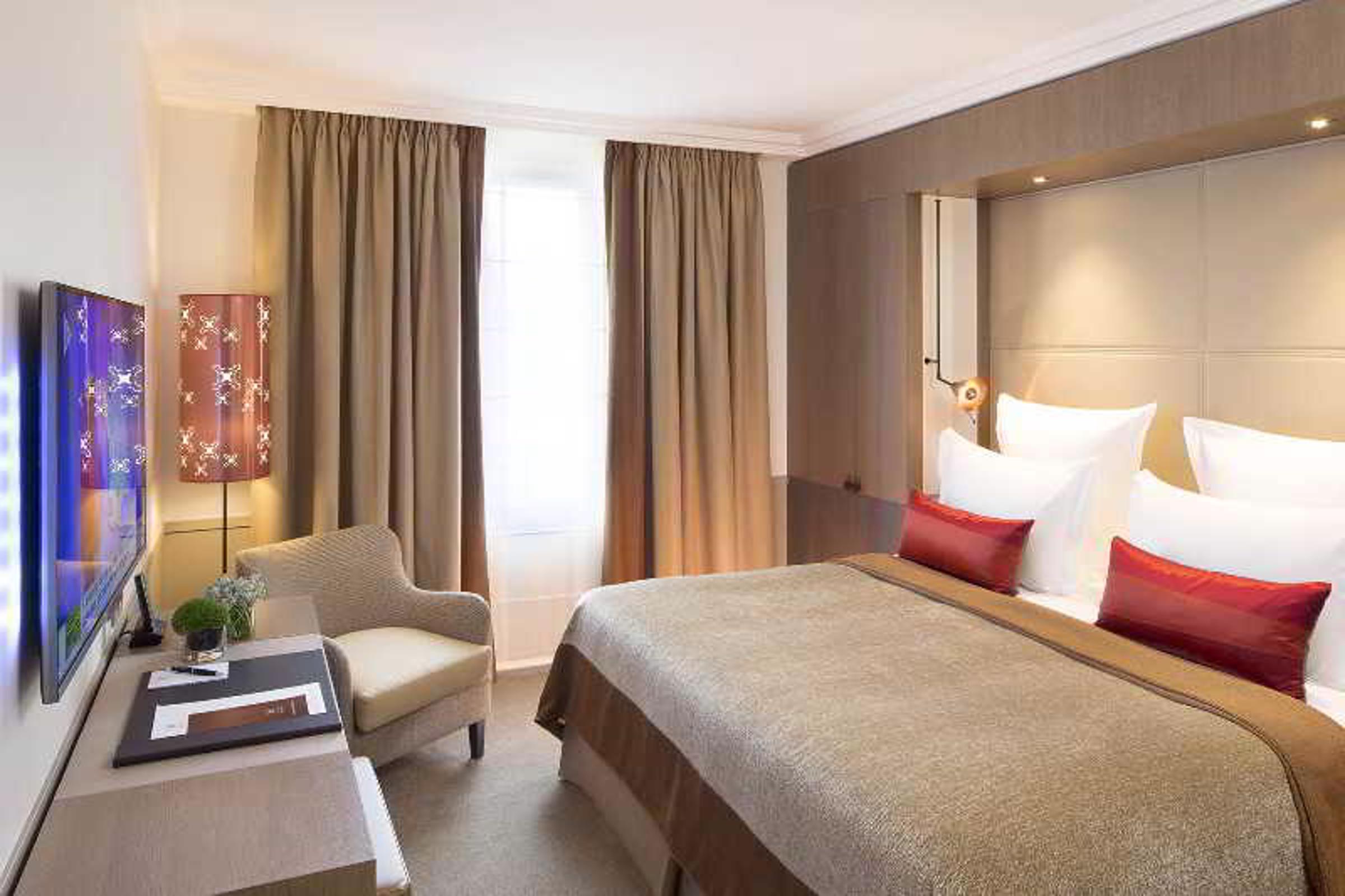 Saxe Eiffel 4* Parigi